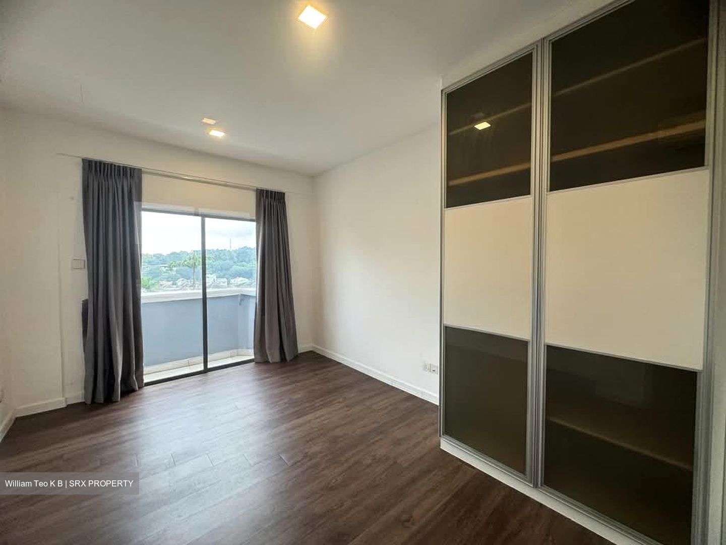 La Suisse (D11), Terrace #562062281